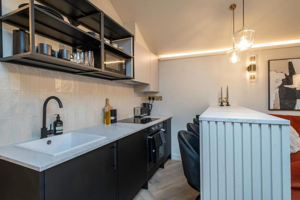 Chic Cotswold Tiny Home - Oddity House Blockley Exteriör bild