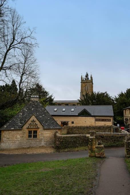 Chic Cotswold Tiny Home - Oddity House Blockley Exteriör bild