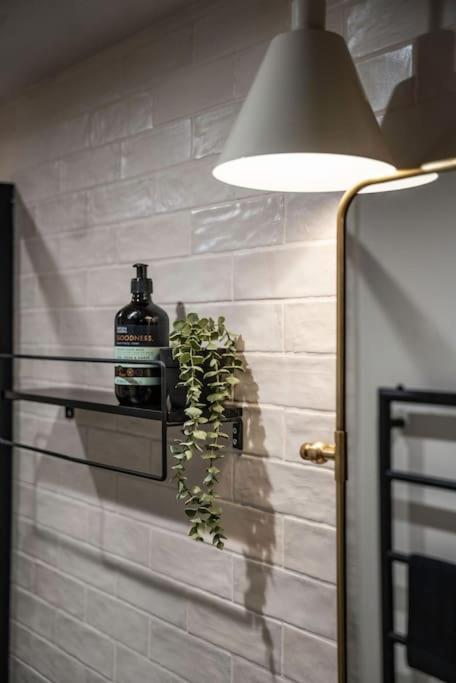 Chic Cotswold Tiny Home - Oddity House Blockley Exteriör bild